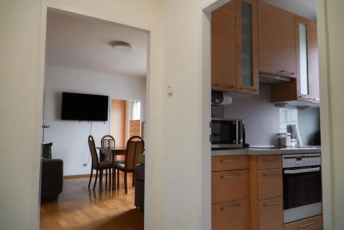 Close To City Centre And Next To Wien Hbf And Easy From Airport Austria